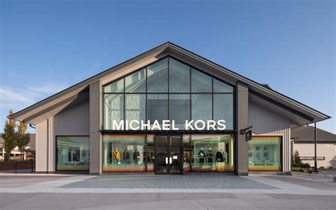 michael kors store niagara